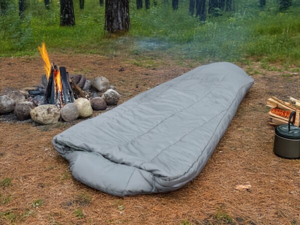 Forestry Service Cold Weather Sleeping Bag and Stuff Sack Combo - Image 3